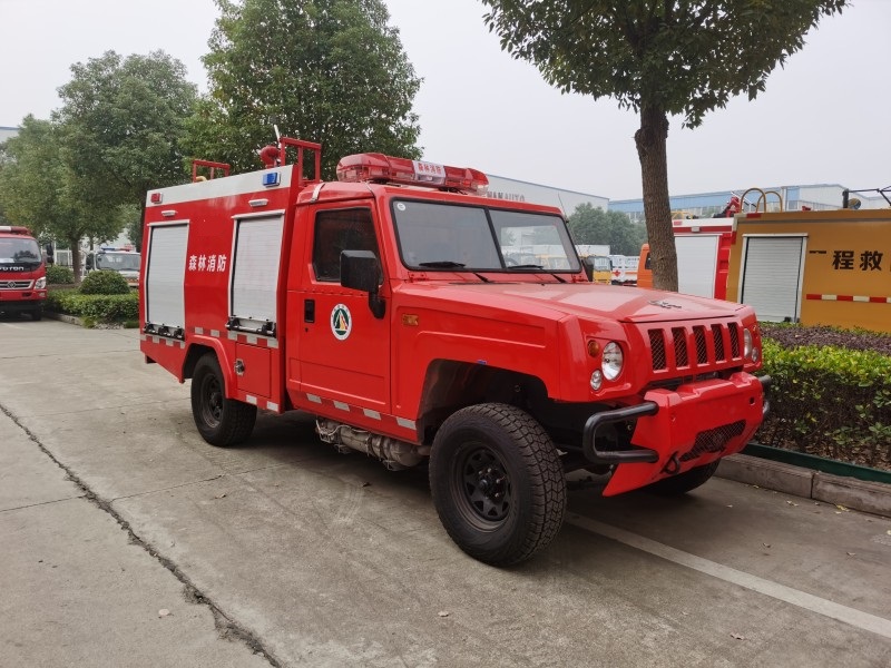 北汽四驅    1噸 水罐消防車